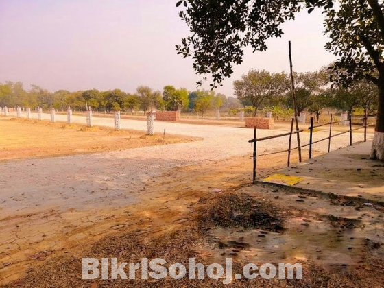 পূর্বাচল ৩০ নং সেক্টরের পাশে প্লট কিনুন